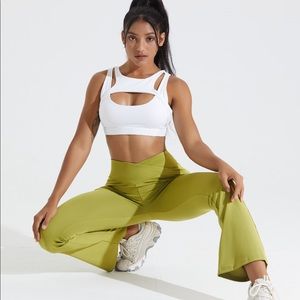 Crossover flare Legging